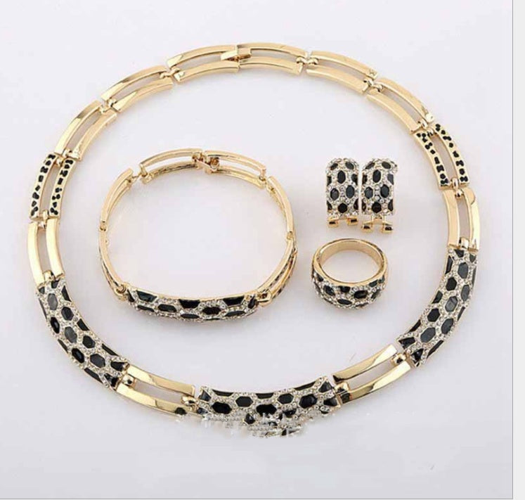 18K Panther Jewelry Set